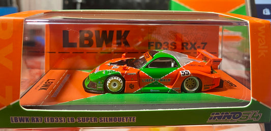 INNO 64 LBWK RX-7 FD3S LB-SUPER SILHOUETTE POSSIBILITY OF A CHASE