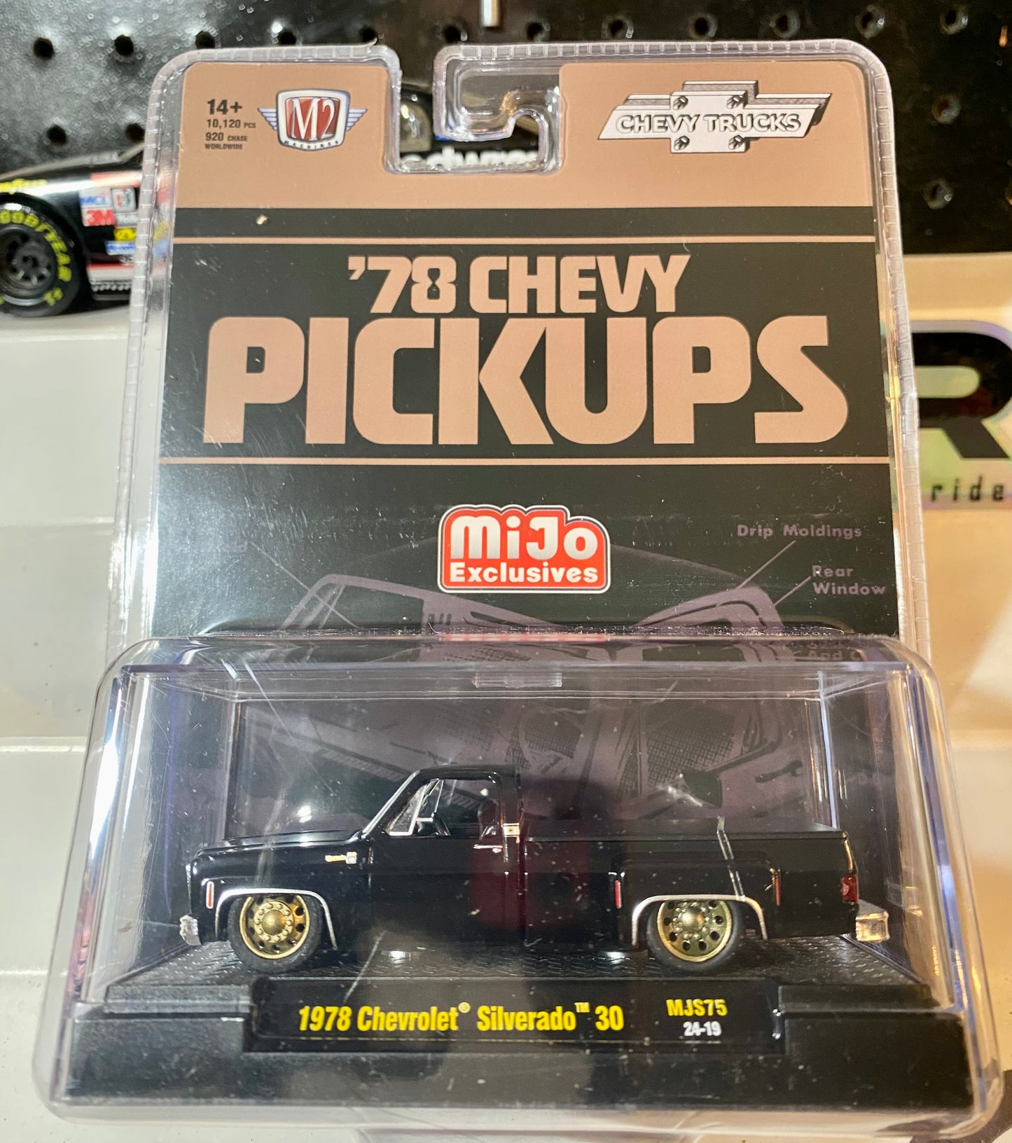 M2 MACHINES 1978 CHEVROLET SILVERADO 30 DUALLY MIJO EXCLUSIVES BLACK