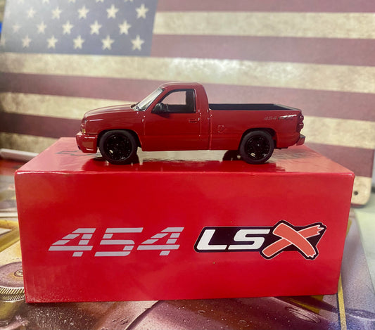 PARAGON MODELS 2006 CHEVY 454 LSX PICK UP 1/64