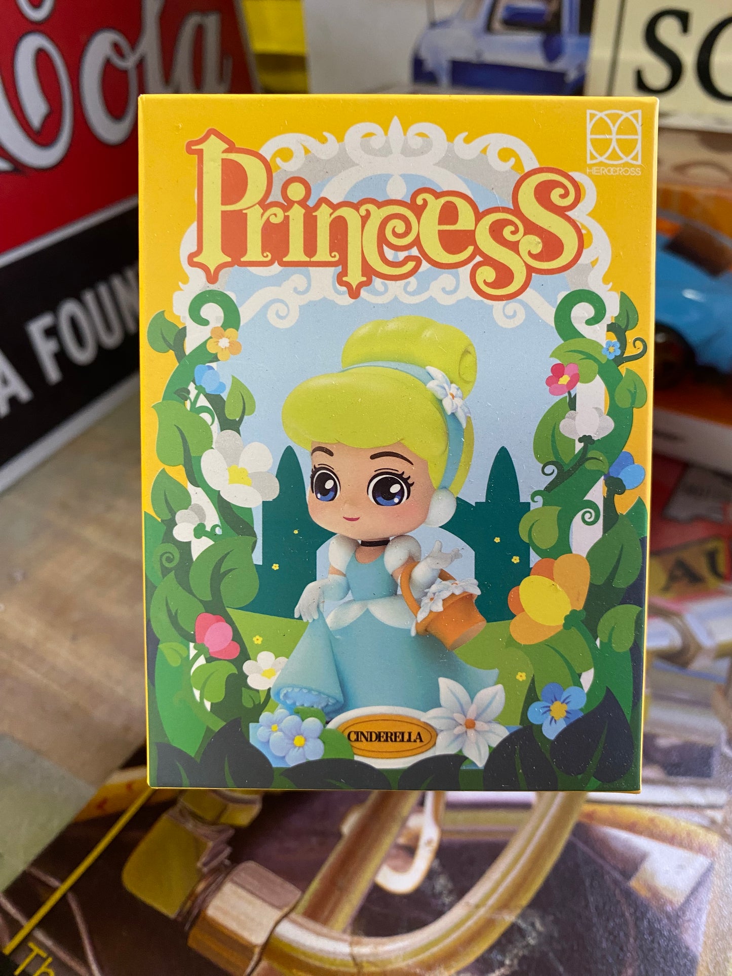 DISNEY PRINCESS BLIND BOX FIGURE